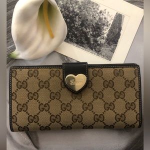 Gucci leather wallet